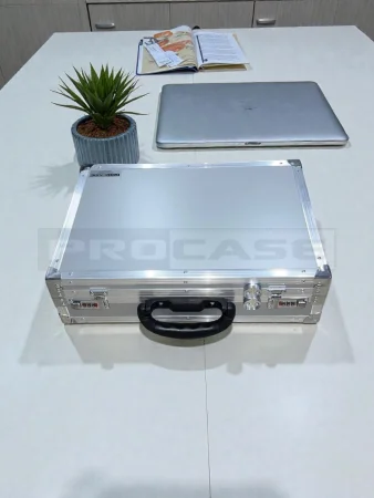 Кофр алюминиевый с кодовым замком